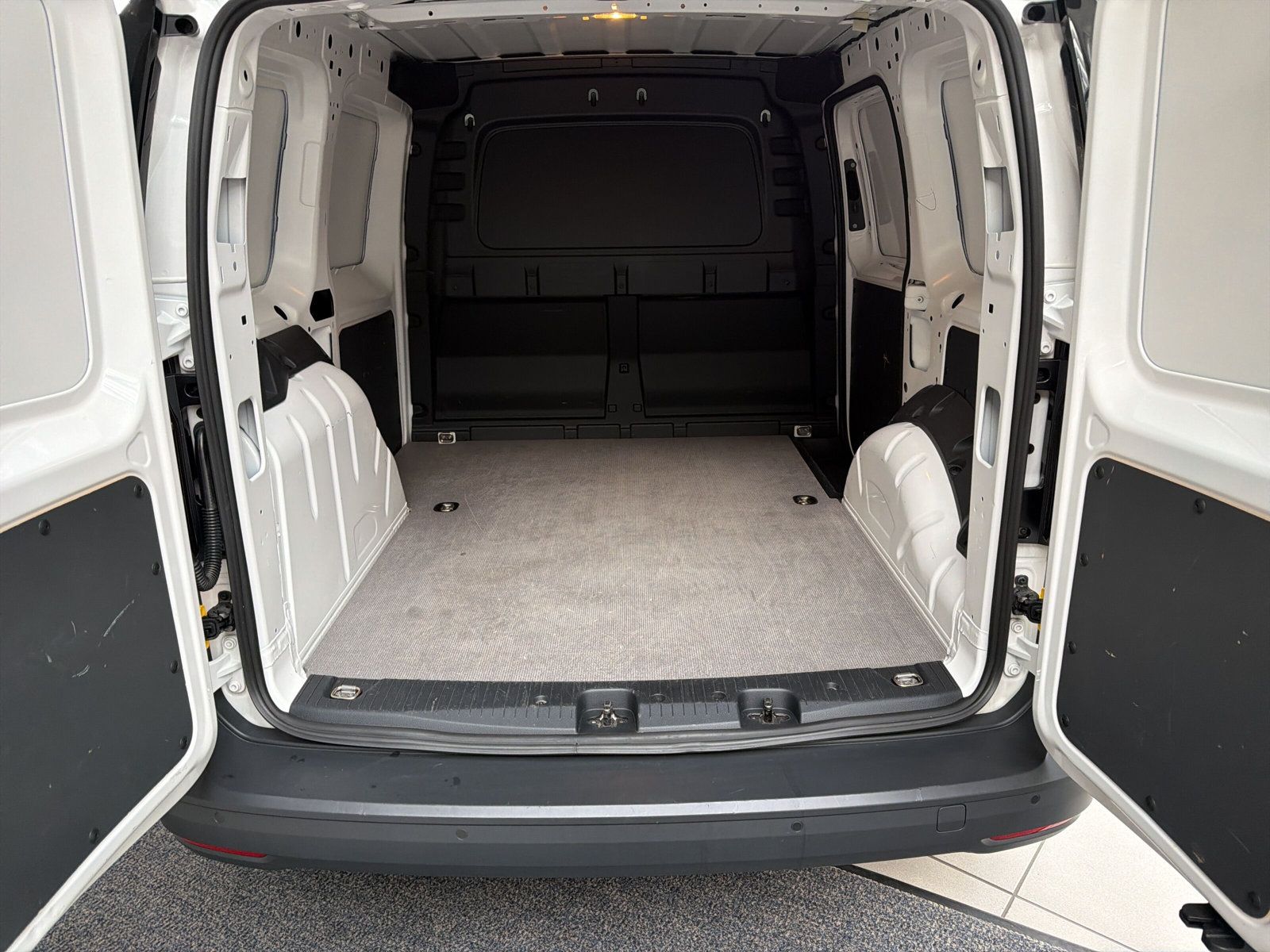 Caddy Cargo EcoProfi TDi Radio PDC v+h