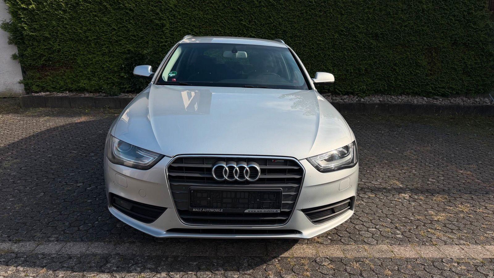 Audi A4 2012 — photo 9