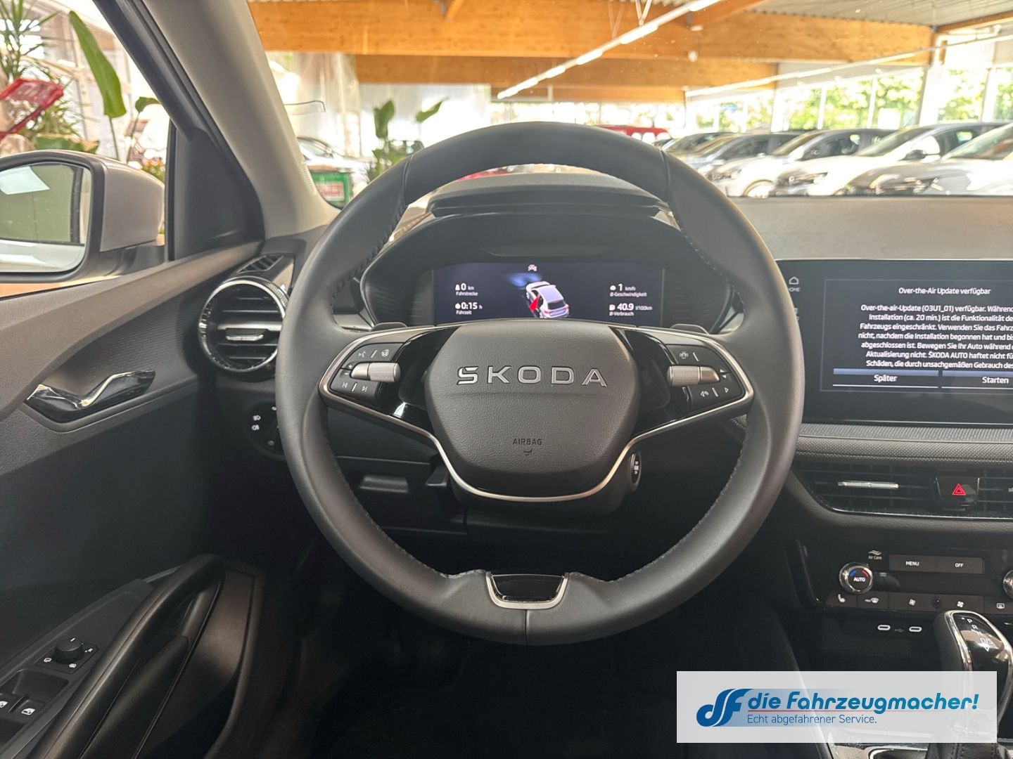 Fahrzeugabbildung SKODA Fabia Tour Automatik Navi DigiCockpit LED Apple