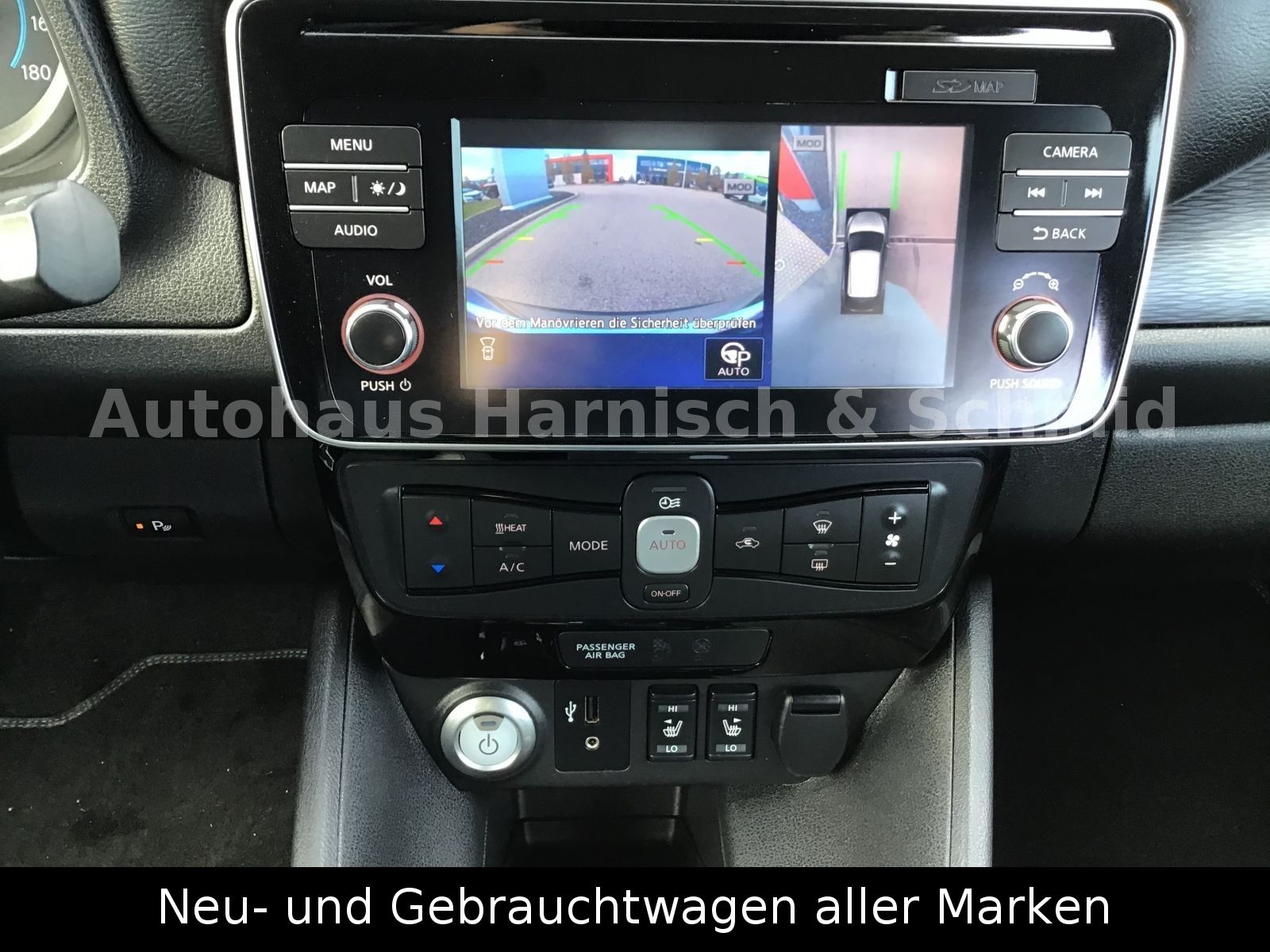 Fahrzeugabbildung Nissan Leaf 40 kWh Autom.-TEKNA-Leder,BOSE,LED;SOH91%