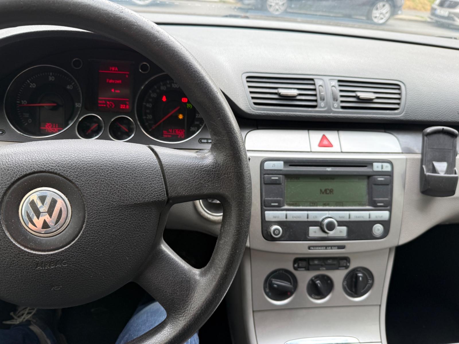 Volkswagen Passat 2006 — photo 12