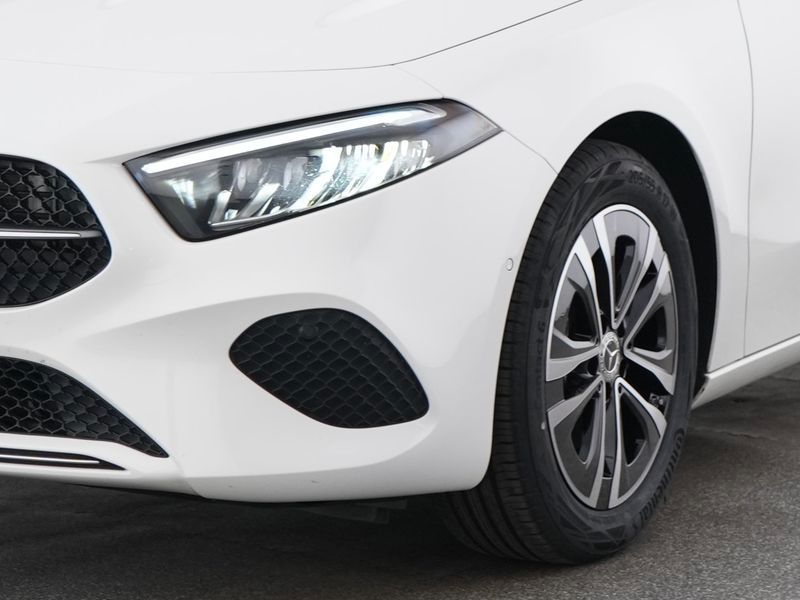 Mercedes-Benz A 180 PROGRESSIVE TOTW CARBON ILS KAM LED NAVI foto 4