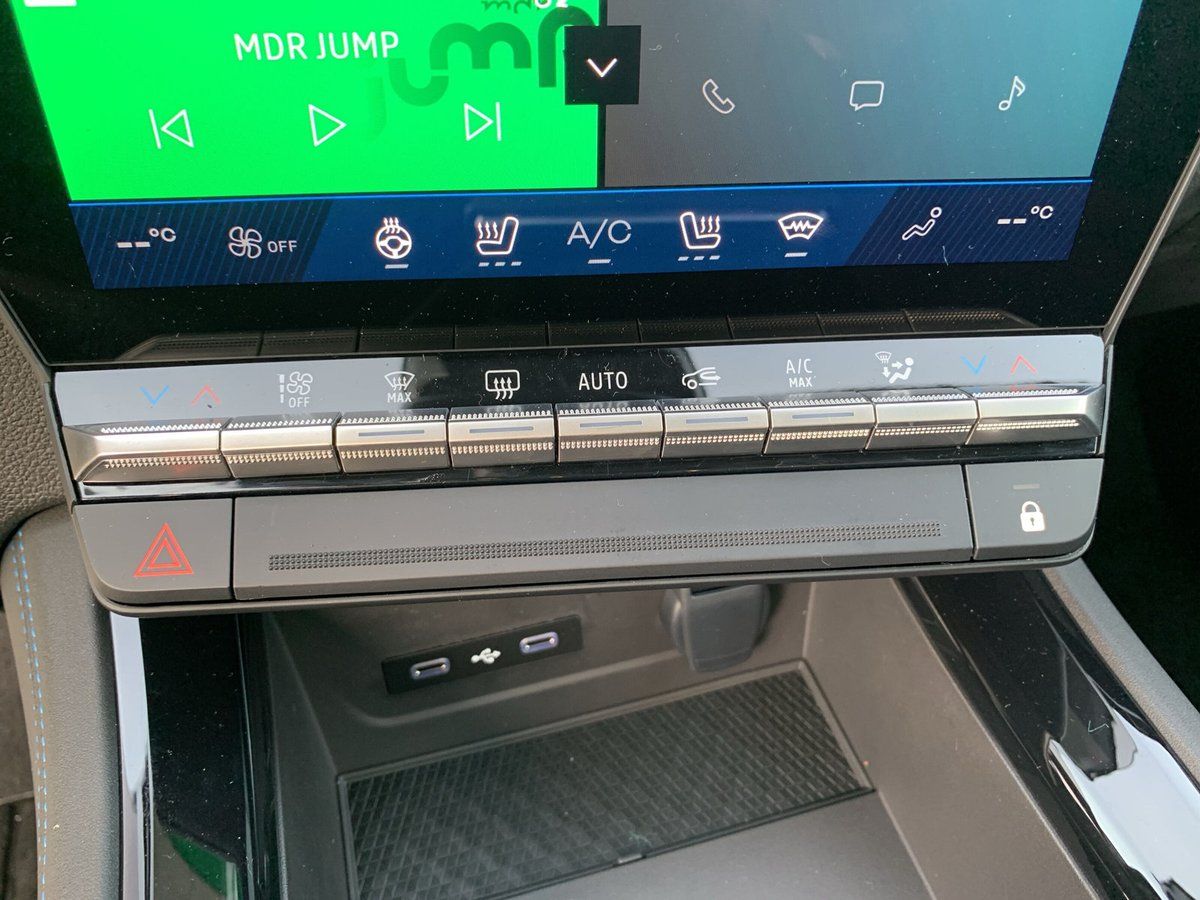 Renault Rafale - Bild 18