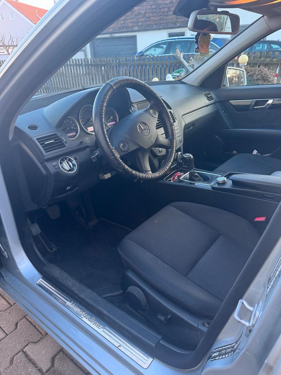 Mercedes-Benz C200 2010 — photo 6