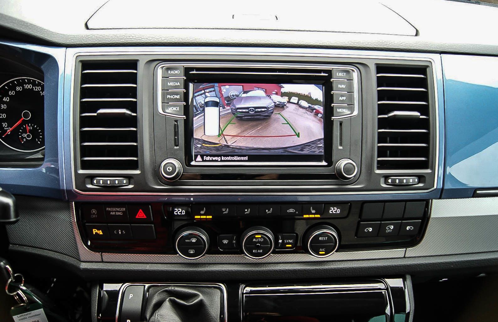 Fahrzeugabbildung Volkswagen T6 Multivan 2.0 TDI DSG Highline LEDER NAVI ACC