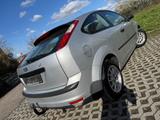 Ford Focus Lim. Ambiente GAS AUTO - Ford Focus mit LPG-Antrieb