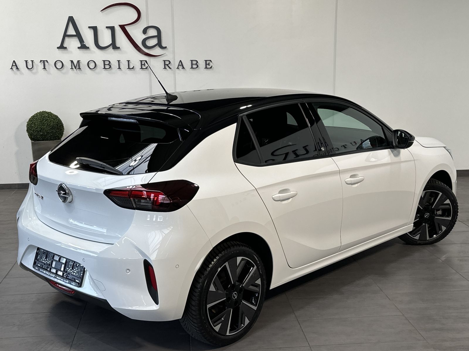 Fahrzeugabbildung Opel Corsa e GS-Line 5-Türer NAV+LED+SHZ+17ZO+CARPLAY