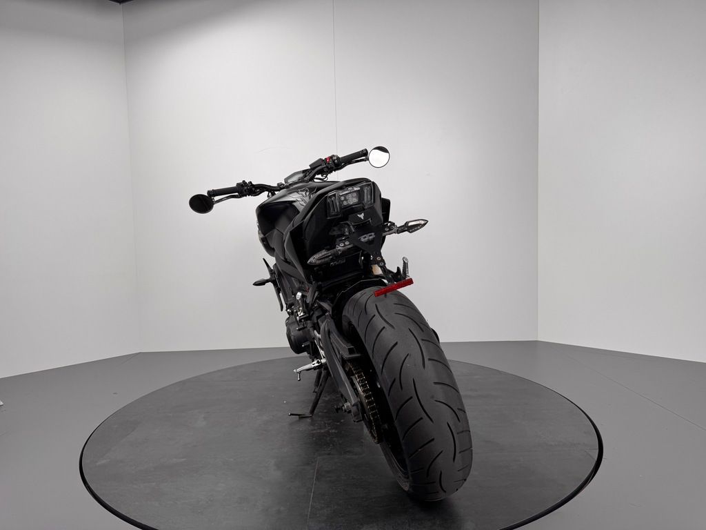 Fahrzeugabbildung Yamaha MT-09 *IXIL-ABGASANLAGE *WILBERS FEDERBEIN