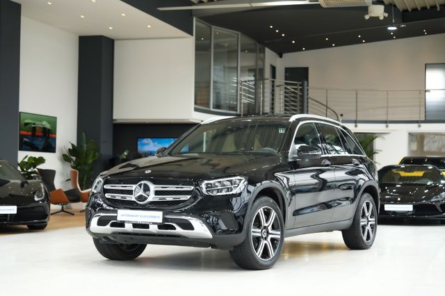 MERCEDES-BENZ GLC 300 e 4M*AMG-LINE.INT*OFF-ROAD-STY.*NAVI*LED