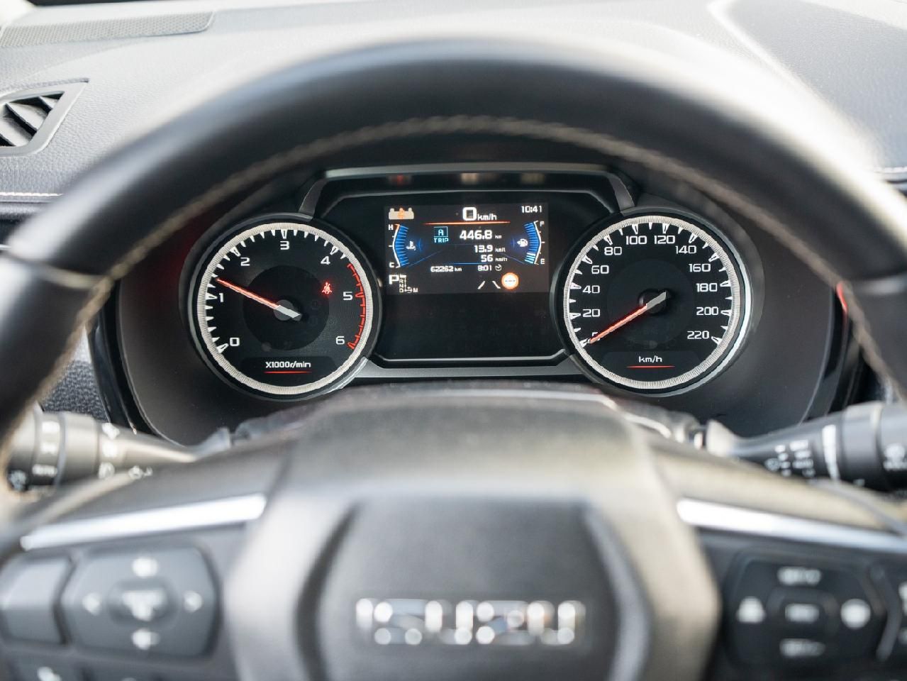 Fahrzeugabbildung Isuzu D-Max Double Cab 4WD V-CROSS