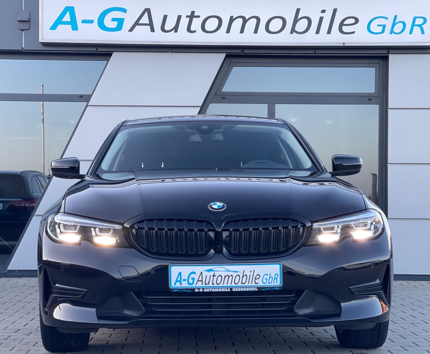 BMW 318 i Limousine Advantage Heckspoiler M-Felgen foto 4