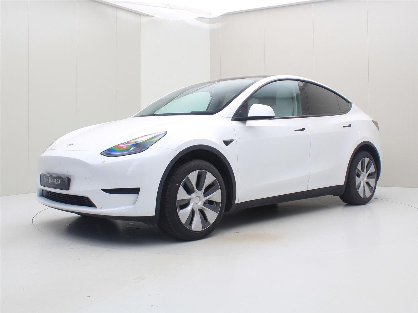 Tesla Model Y Standard RWD Plus 94.8% SoH [ Weiß LEDER