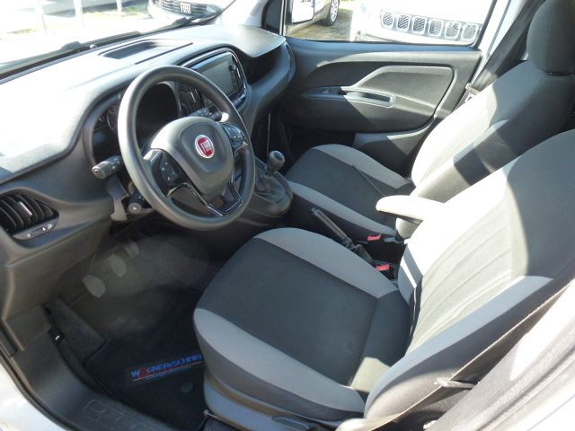 Fahrzeugabbildung Fiat Doblo Kombi SX Maxi 1.6 Mjet L2H1