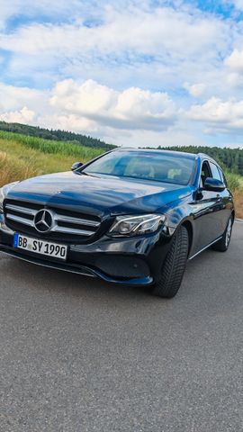 MERCEDES-BENZ E 220 d 9-Tronic 