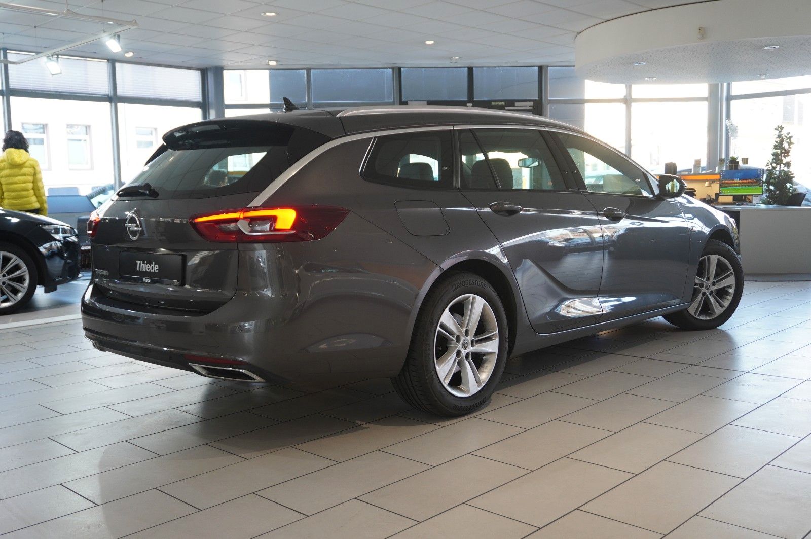 Fahrzeugabbildung Opel Insignia B ST 2.0D BUSINESS NAVI/LED/KAMERA/DAB+