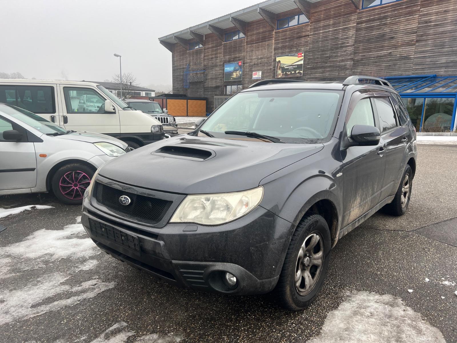 Subaru Forester Exclusive 2.0*ALLRAD*PANO*VOLLLEDER*