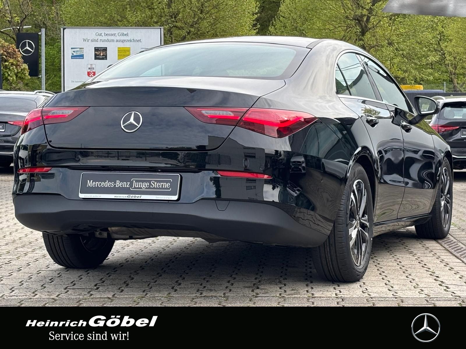Fahrzeugabbildung Mercedes-Benz CLA 180 ENTRY-ADV. LED KAM NAVI SHA SITZHEIZUNG