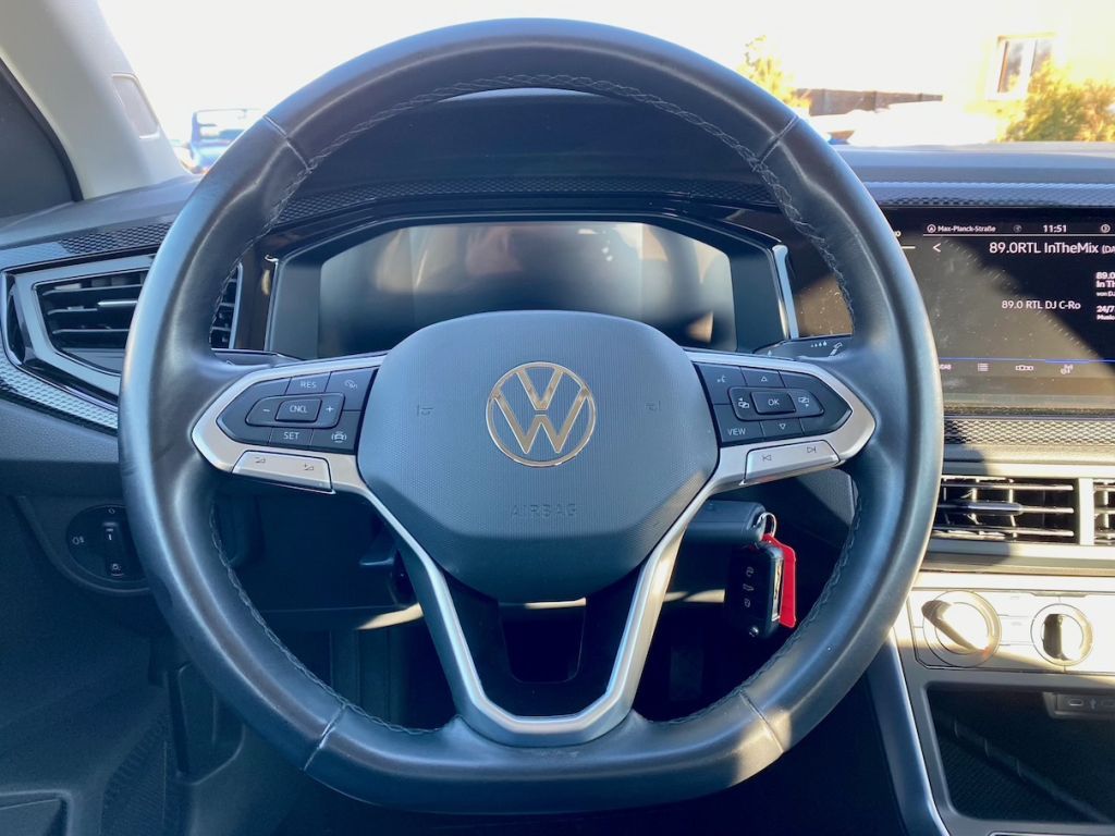 Fahrzeugabbildung Volkswagen Polo 1.0 TSI OPF Life KLIMA LED GZJR NAVI DAB+