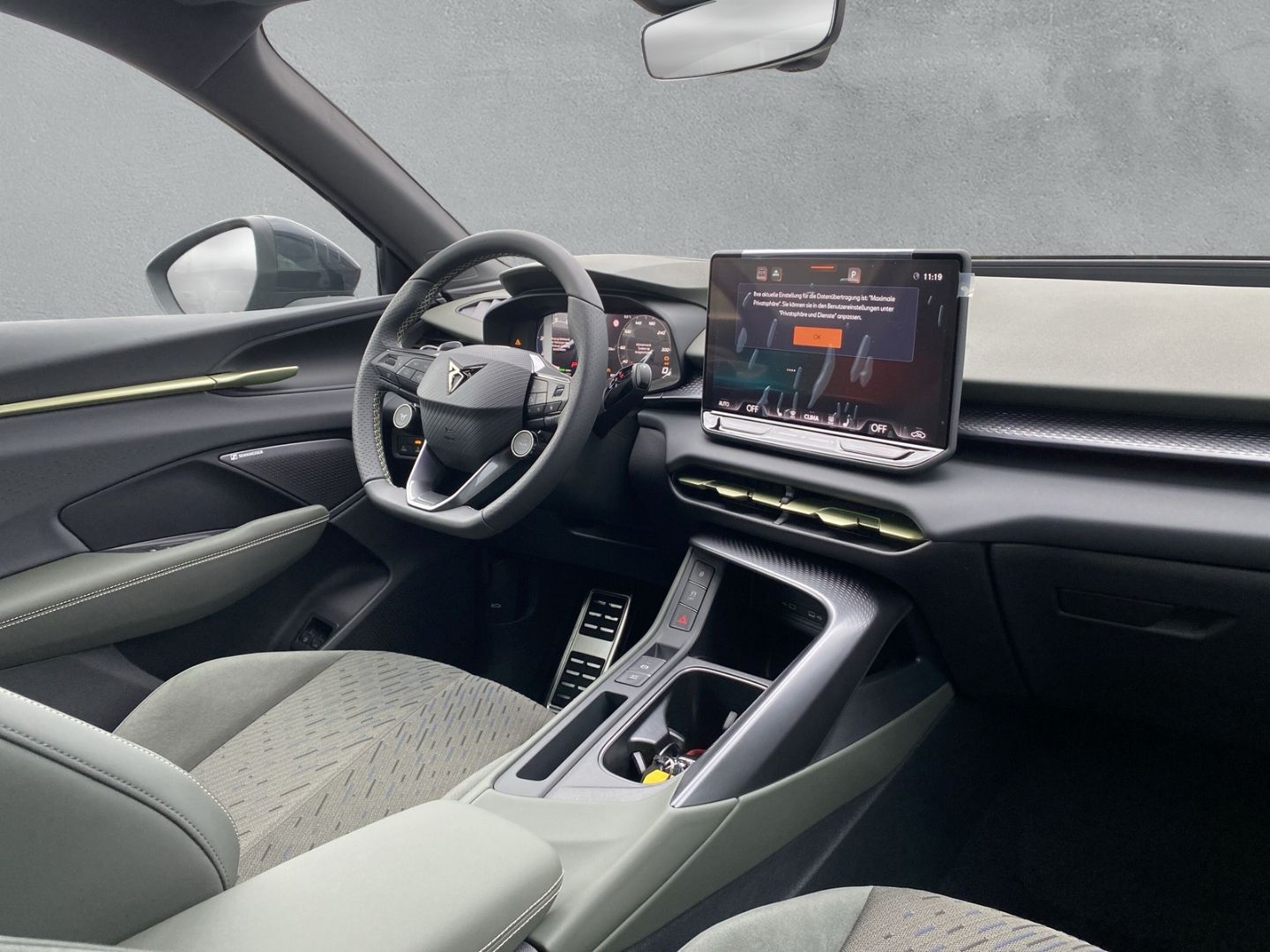 Fahrzeugabbildung CUPRA Terramar 1.5 e-Hybrid 200 VZ*TRIBE-Ed*Sennhei Ma