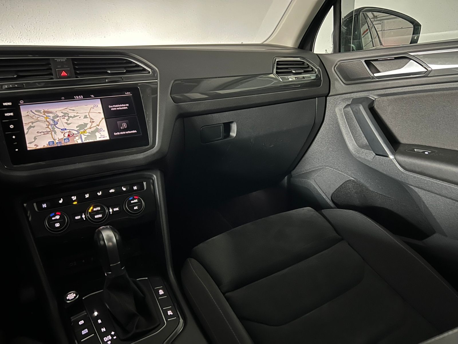 Fahrzeugabbildung Volkswagen Tiguan 2.0 TDI Highline/ACC/VRTL PIT/360/MASSAGE