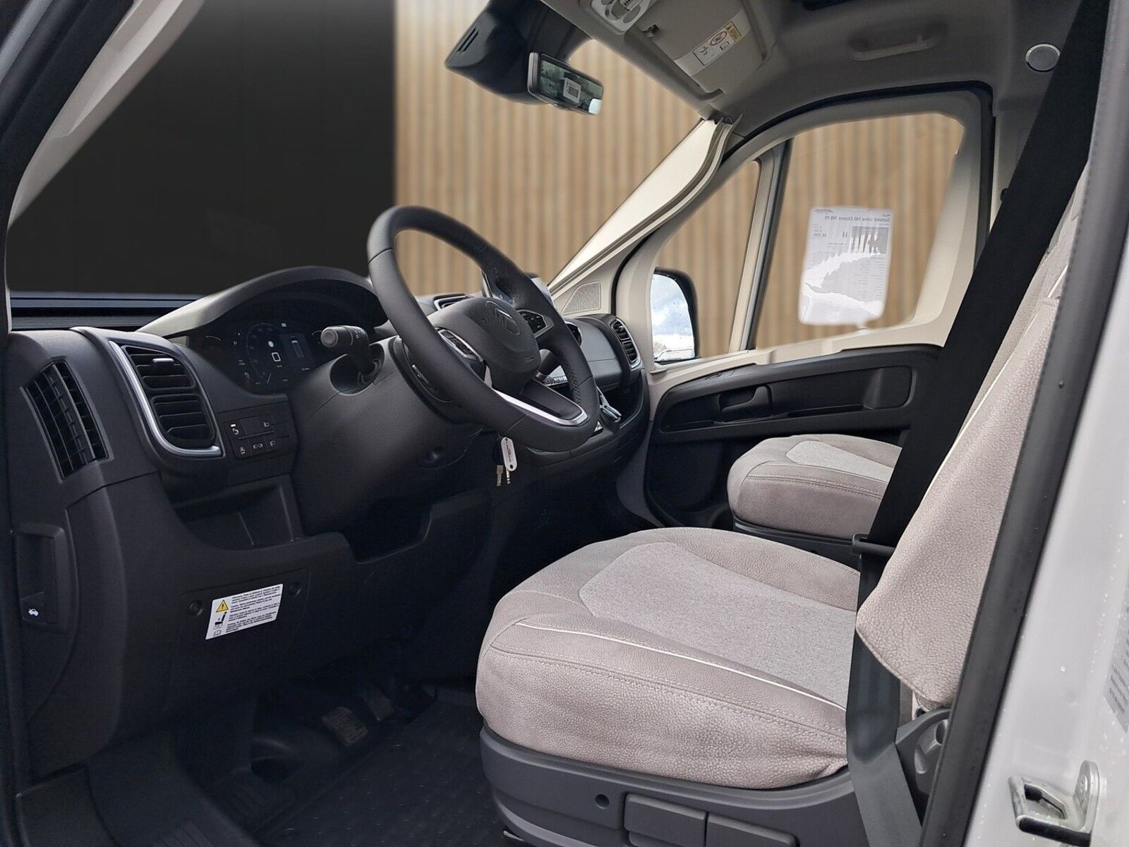 Fahrzeugabbildung Pössl Summit Shine 540 Citroen 140 PS Lithium,Solar