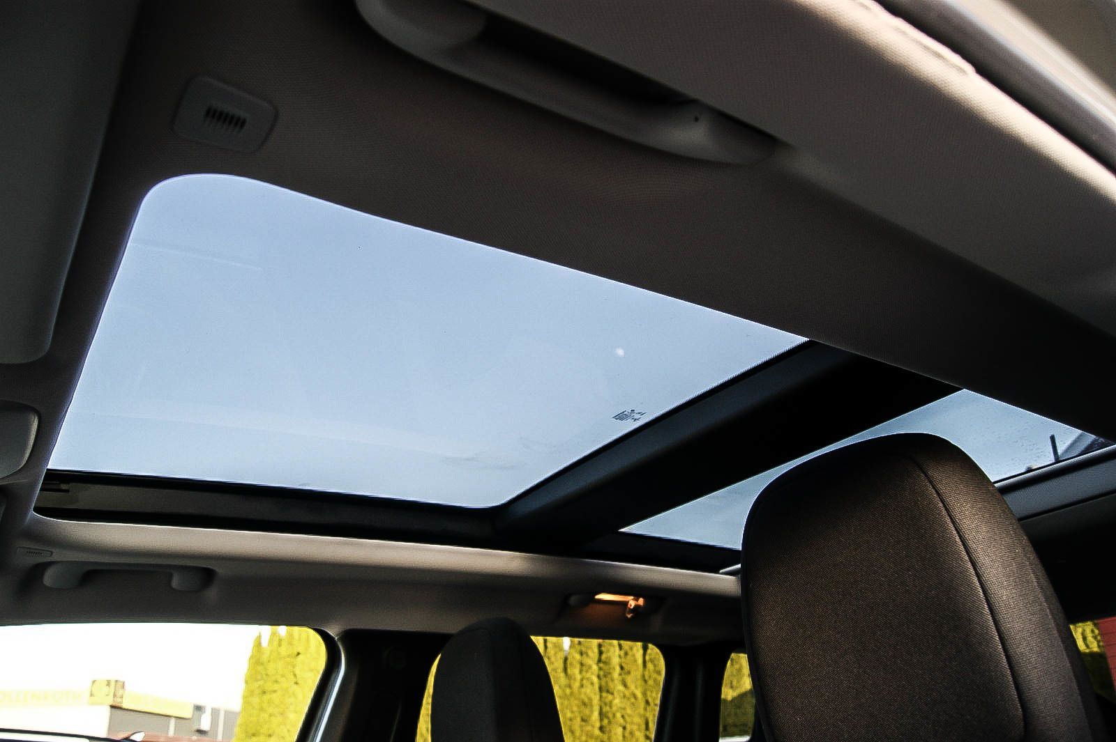 Fahrzeugabbildung Jeep Renegade 1.3 T-GDI Limited FWD KENWOOD PANORAMA