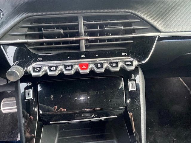 Fahrzeugabbildung Peugeot 2008 GT MHEV 145 e-DSC+Navi+Sitzhzg.+Apple+And