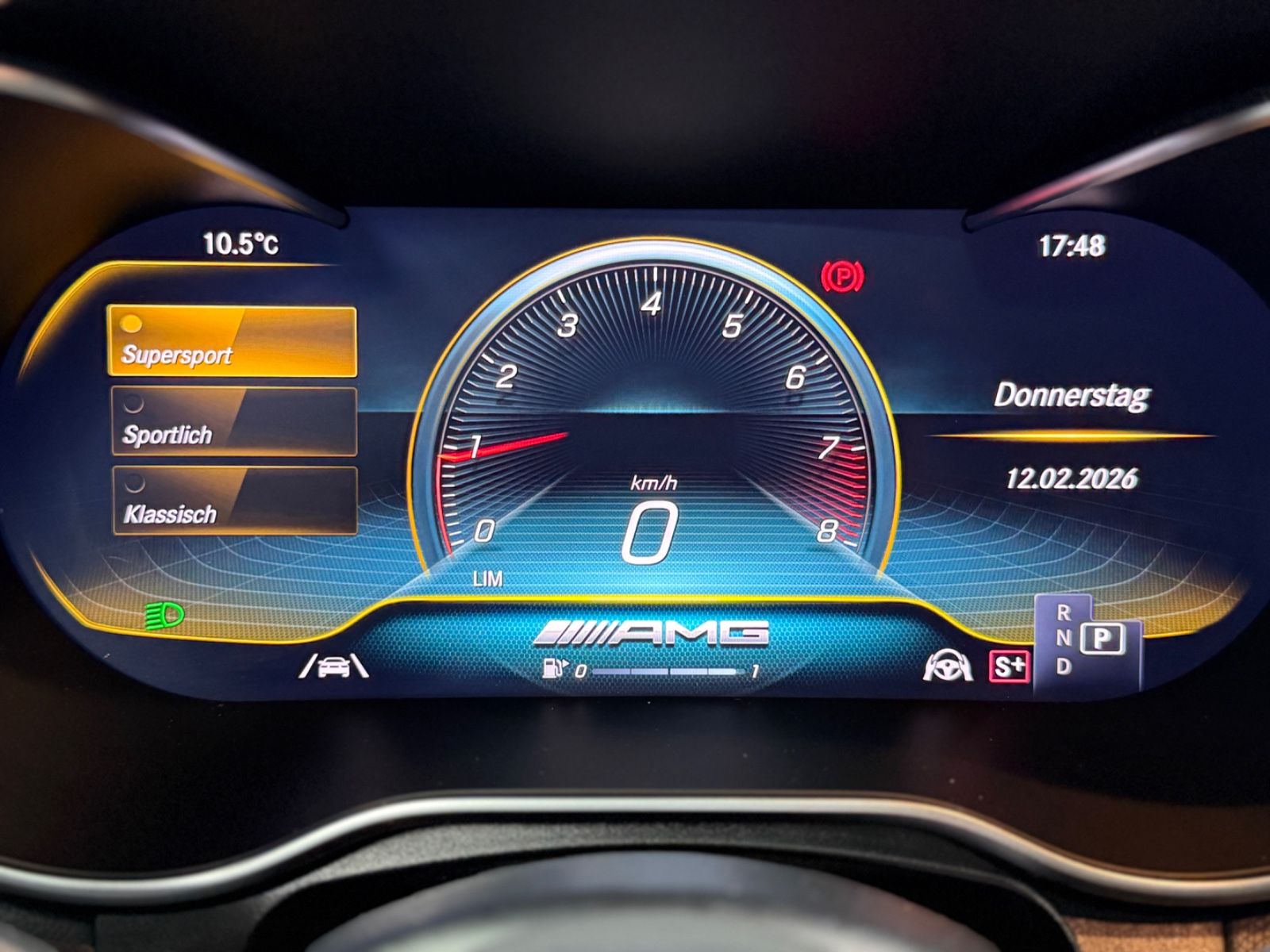 Fahrzeugabbildung Mercedes-Benz GLC 63 S AMG|BURMESTER|PANO|FACELIFT|CARBON|