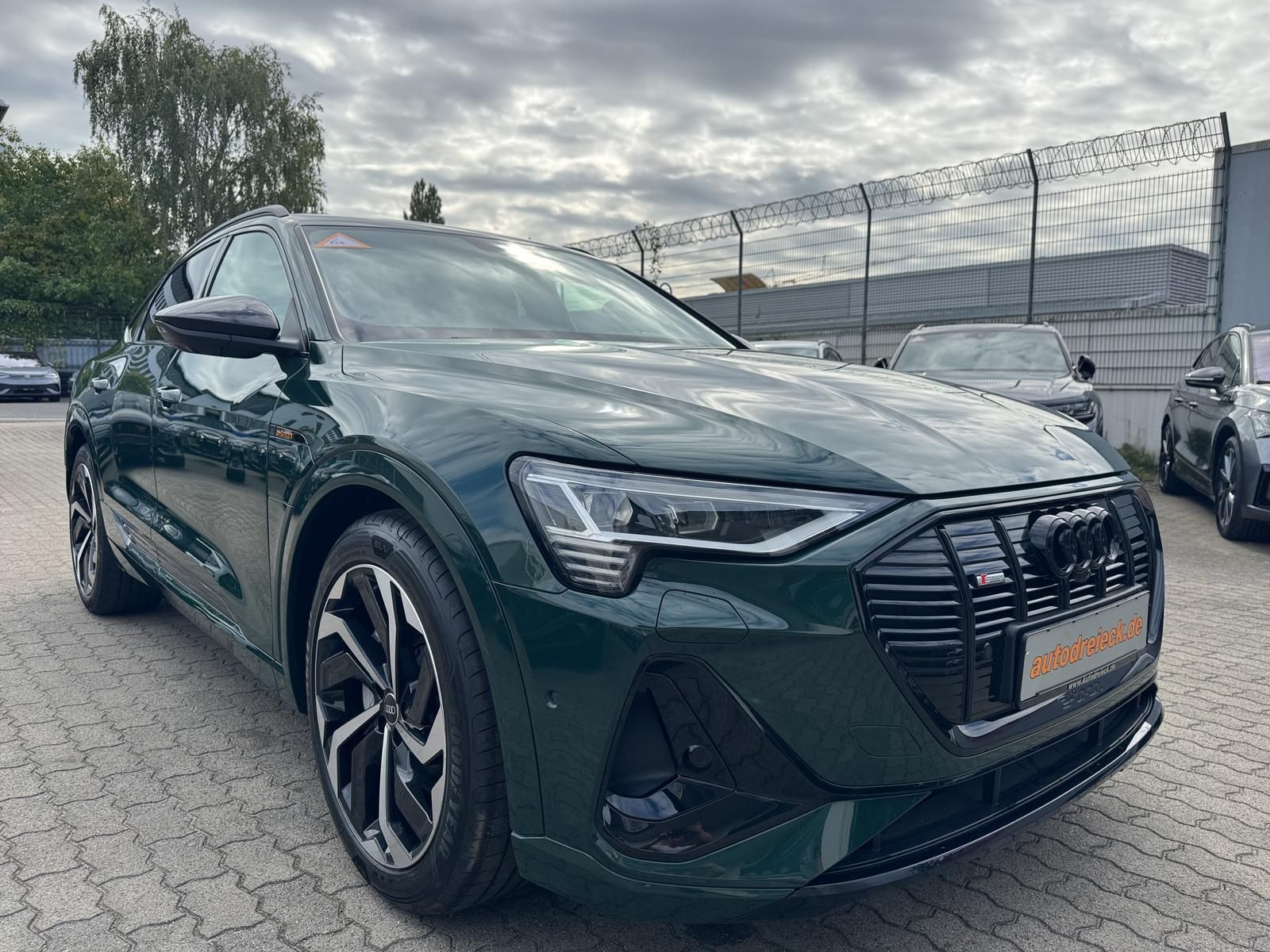 Audi e-tron Sportback 55 2x S line ACC AHK HuD PANO foto 3