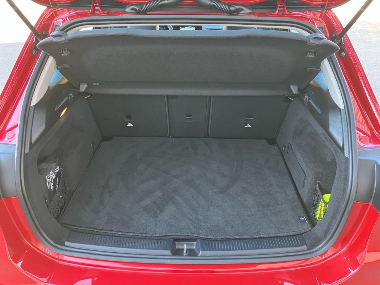Fahrzeugabbildung Mercedes-Benz B 180 LED+NAVI+SHZ+CARPLAY+PARKASSIST.+VERKZ.ASS