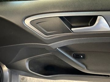 Volkswagen Golf VII Lim. Sound Start-Stopp *Navi*Kamera*