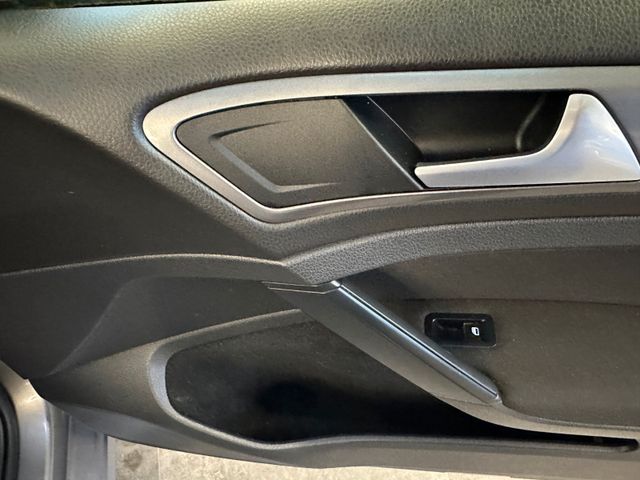 Volkswagen Golf VII Lim. Sound Start-Stopp *Navi*Kamera*