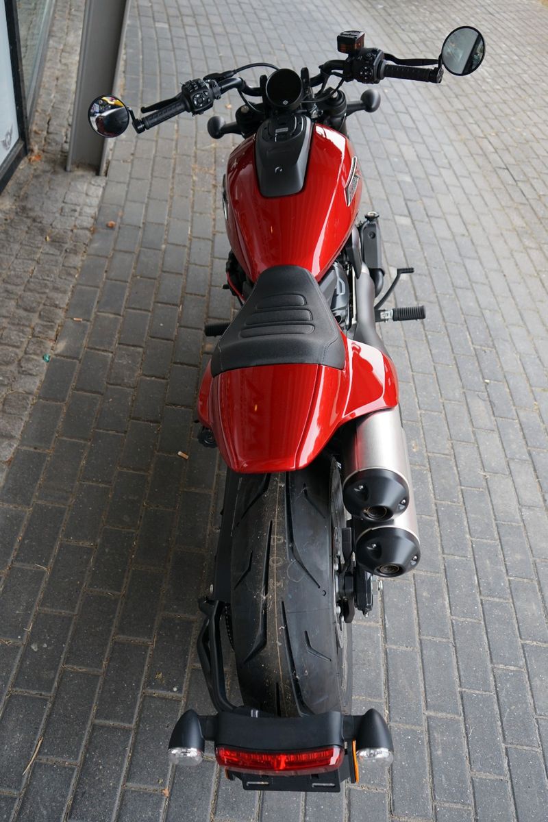 Fahrzeugabbildung Harley-Davidson Sportster S MY25 - Brilliant Red - Sofort Verfüg