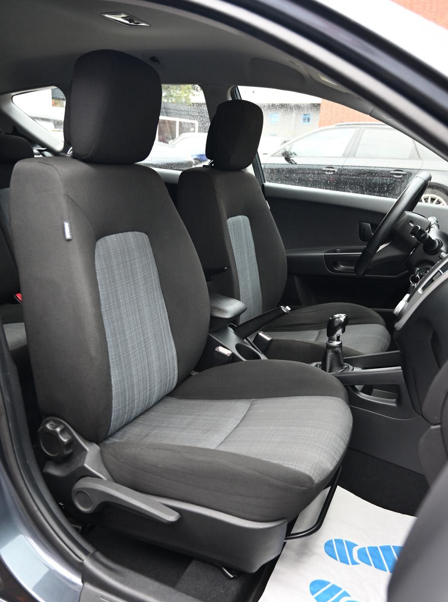 Kia cee'd 2012 — photo 13