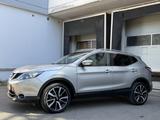Nissan Qashqai Tekna LED Navi Sitzheizung KeylessGo 360 - Nissan Qashqai mit Diesel-Antrieb