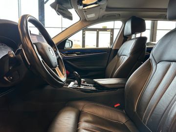 BMW 530 d Touring Luxury Line *2. Hand*Klima*Kamera*