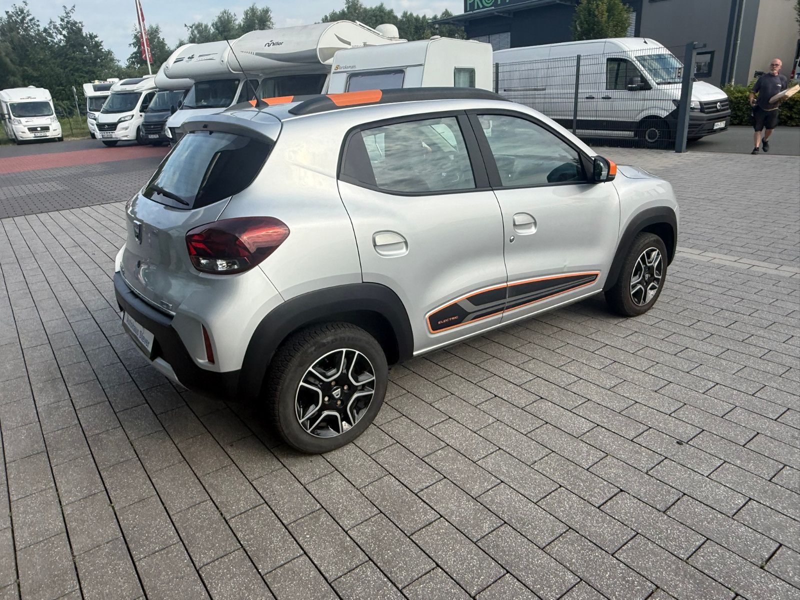 Fahrzeugabbildung Dacia Spring Electric Comfort Plus