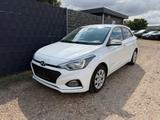 Hyundai i20 1.2 Radio BT PDC Allwetter - Hyundai i20 in Aachen