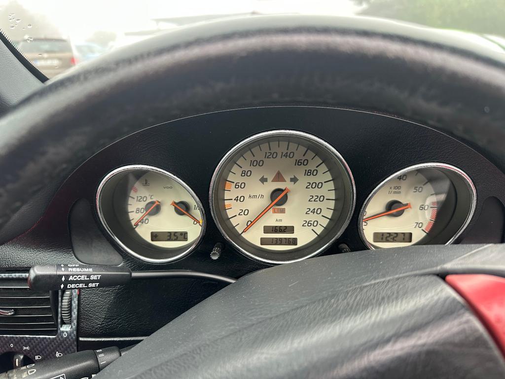 Mercedes-Benz SLK 230