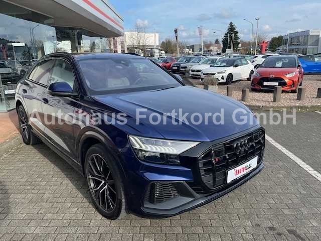 Audi Q8 S TFSI quattro - LED, 22', Pano, AHK, SZ