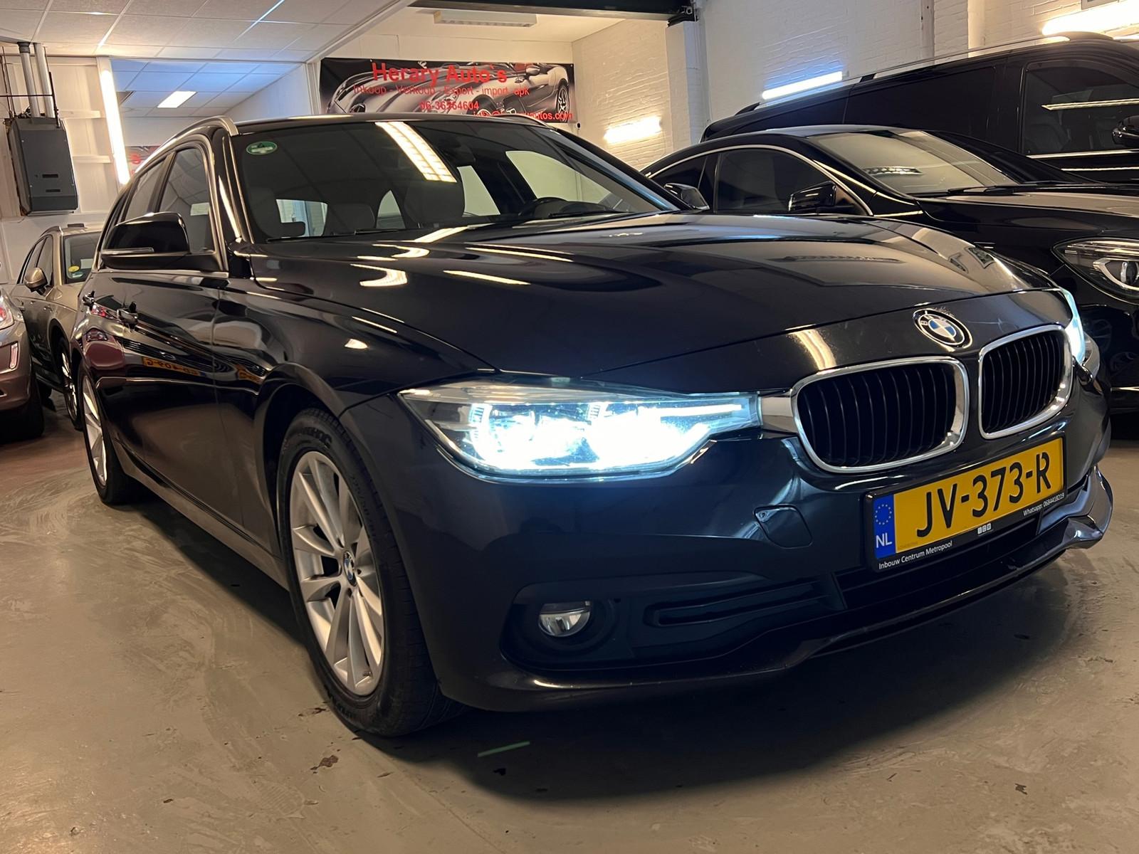BMW 3-serie Touring 320d High Executive Navi Leder B