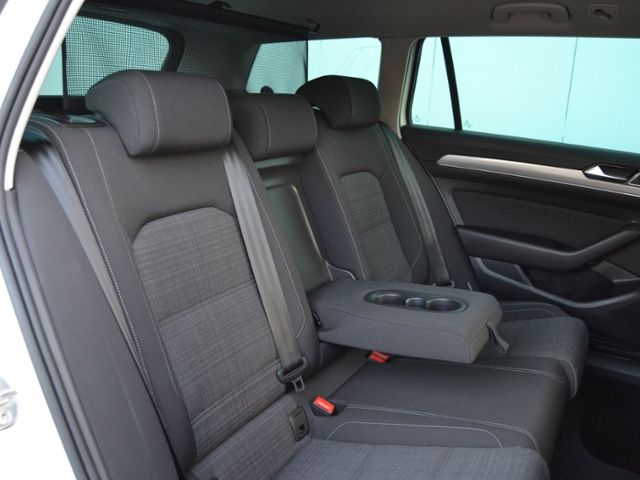 Passat Variant 2.0 TDI Business AHK/LED/NAVI+VZE