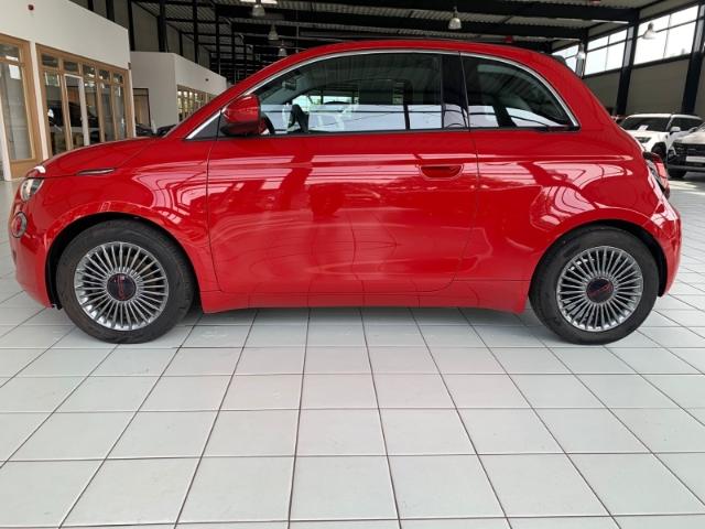 Fiat 500e Cabrio Red Navi Digitales Cockpit Klimaauto