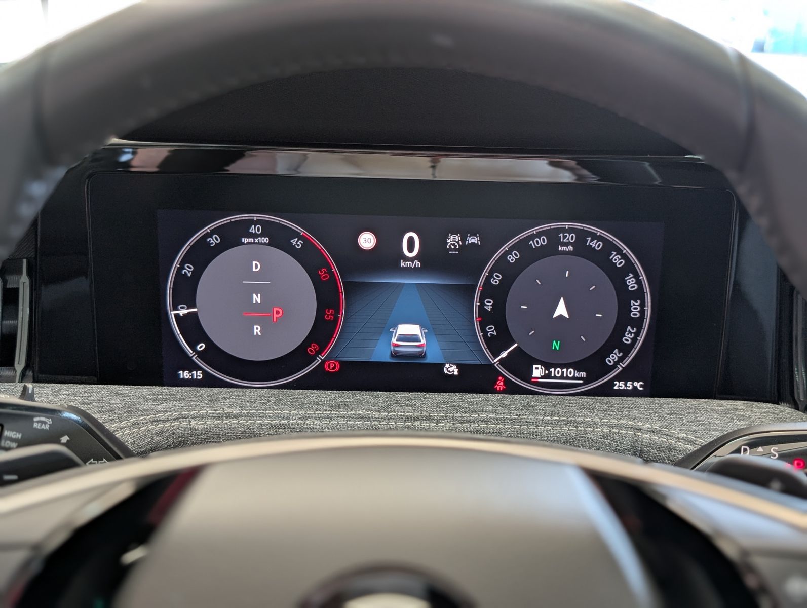 Fahrzeugabbildung SKODA Superb IV 2.0TDI DSG 4x4 MATRIX ACC NEUES MODELL