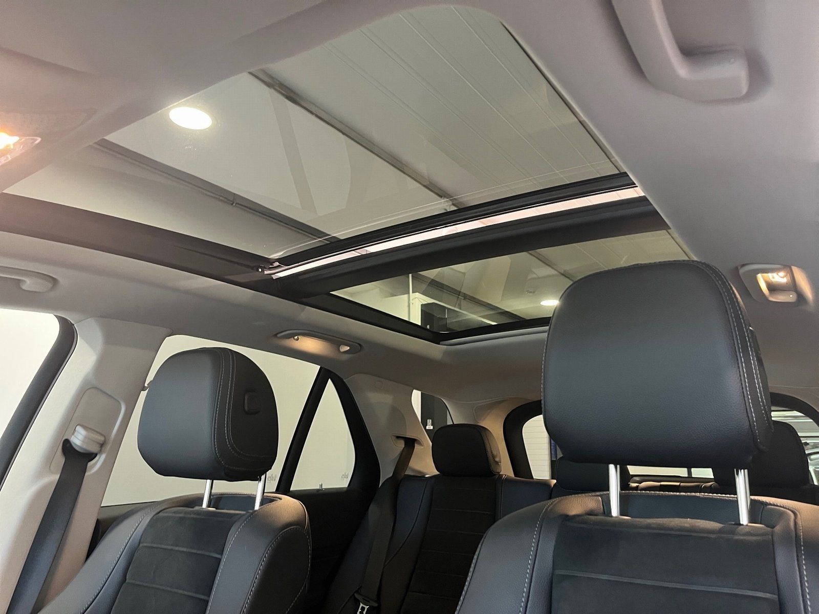 Fahrzeugabbildung Mercedes-Benz GLE 350 de 4M AMG*Distronic*360*AHK*Pano*Burmest
