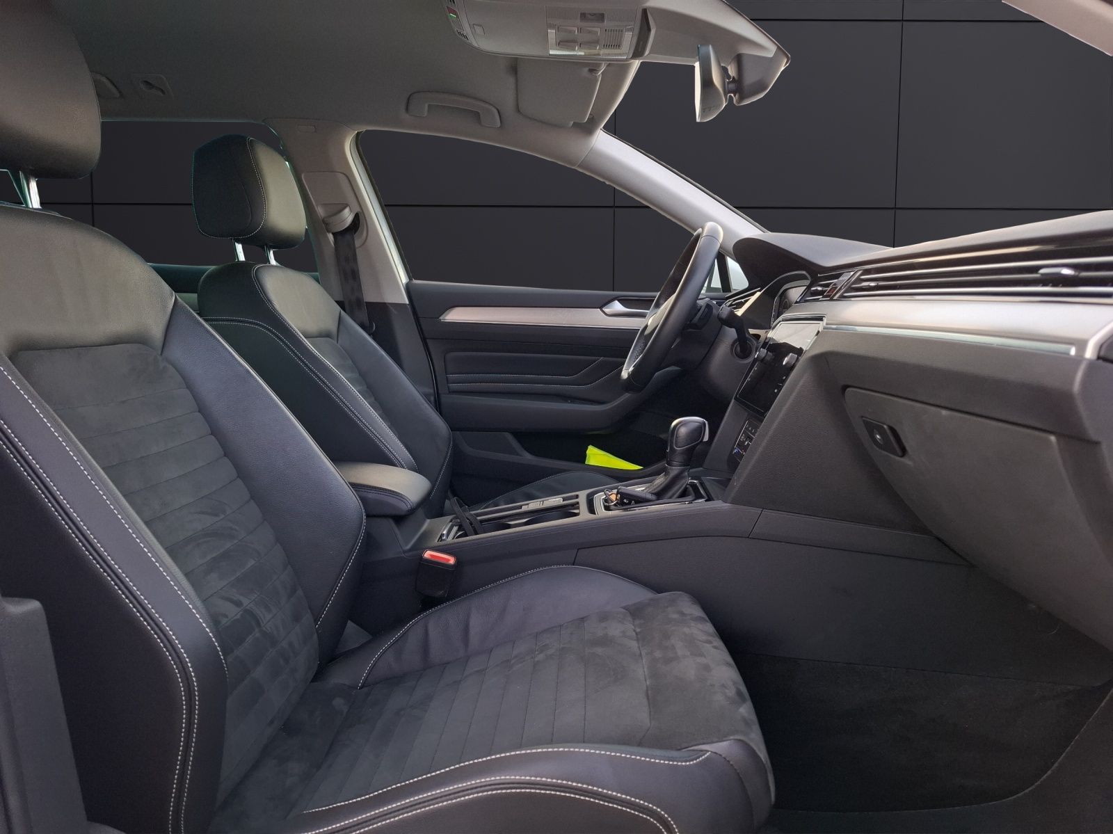 Fahrzeugabbildung Volkswagen Passat Variant TDI Elegance DSG Matrix Navi AID