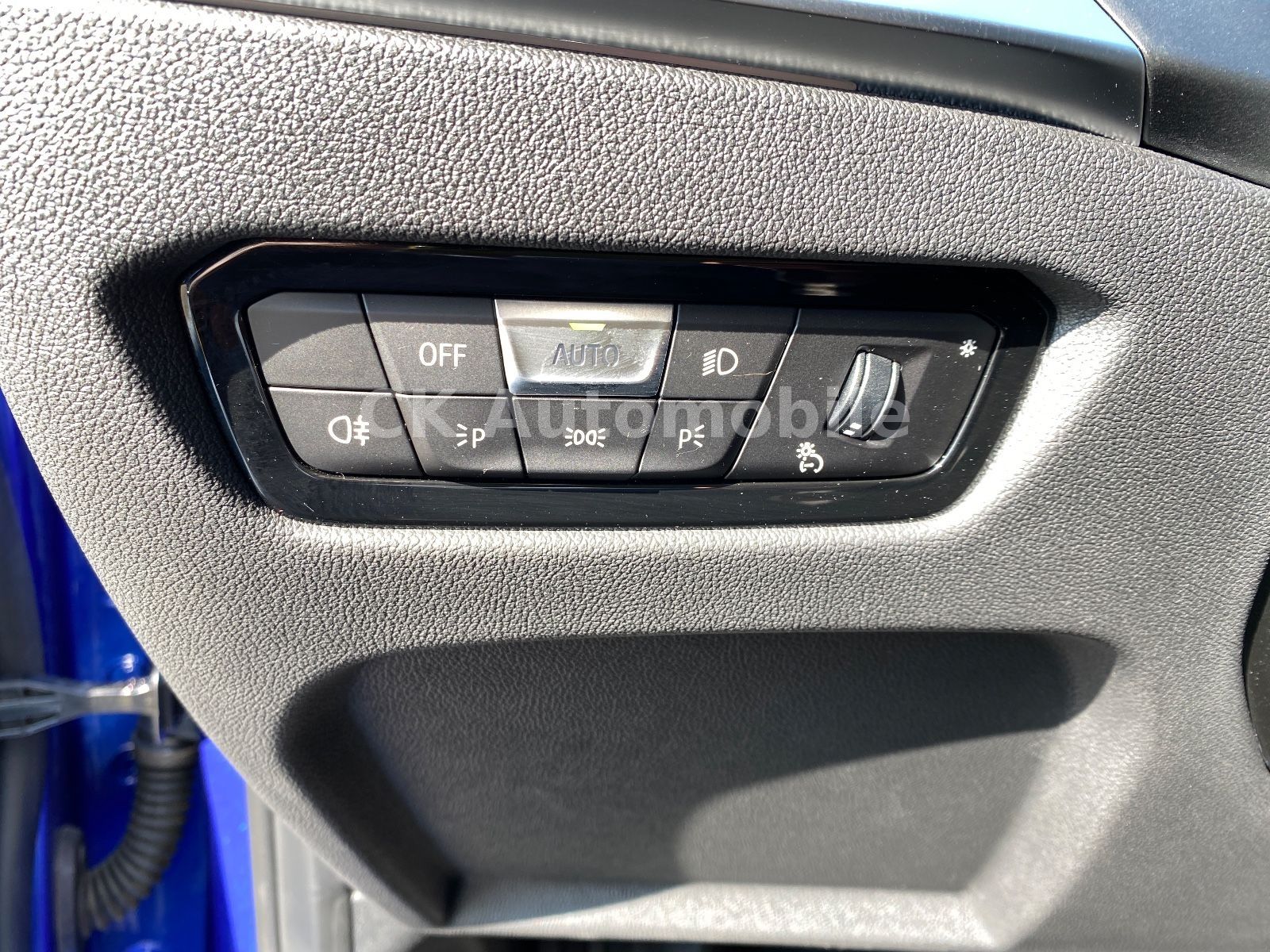Fahrzeugabbildung BMW 320d xDrive Touring M-Sport/Navi/LED/ACC/360°Kam