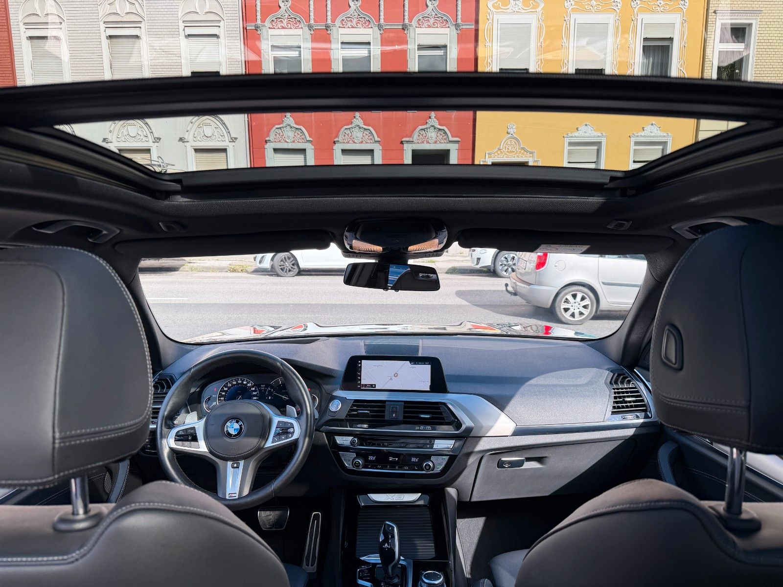 Fahrzeugabbildung BMW X3 xDrive 20 d M SPORT HUD AHK LEDER PANO D-KEY