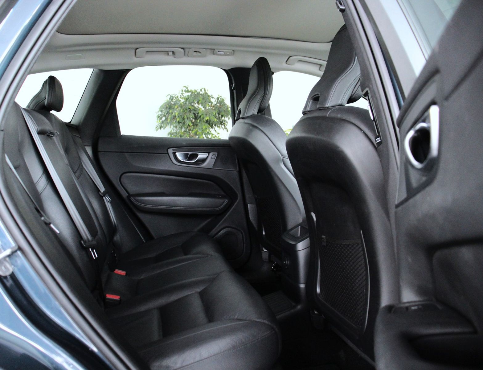 Volvo XC60 T6 AWD PI-Hybrid Plus Dark *LED*StHz*KAM foto 14