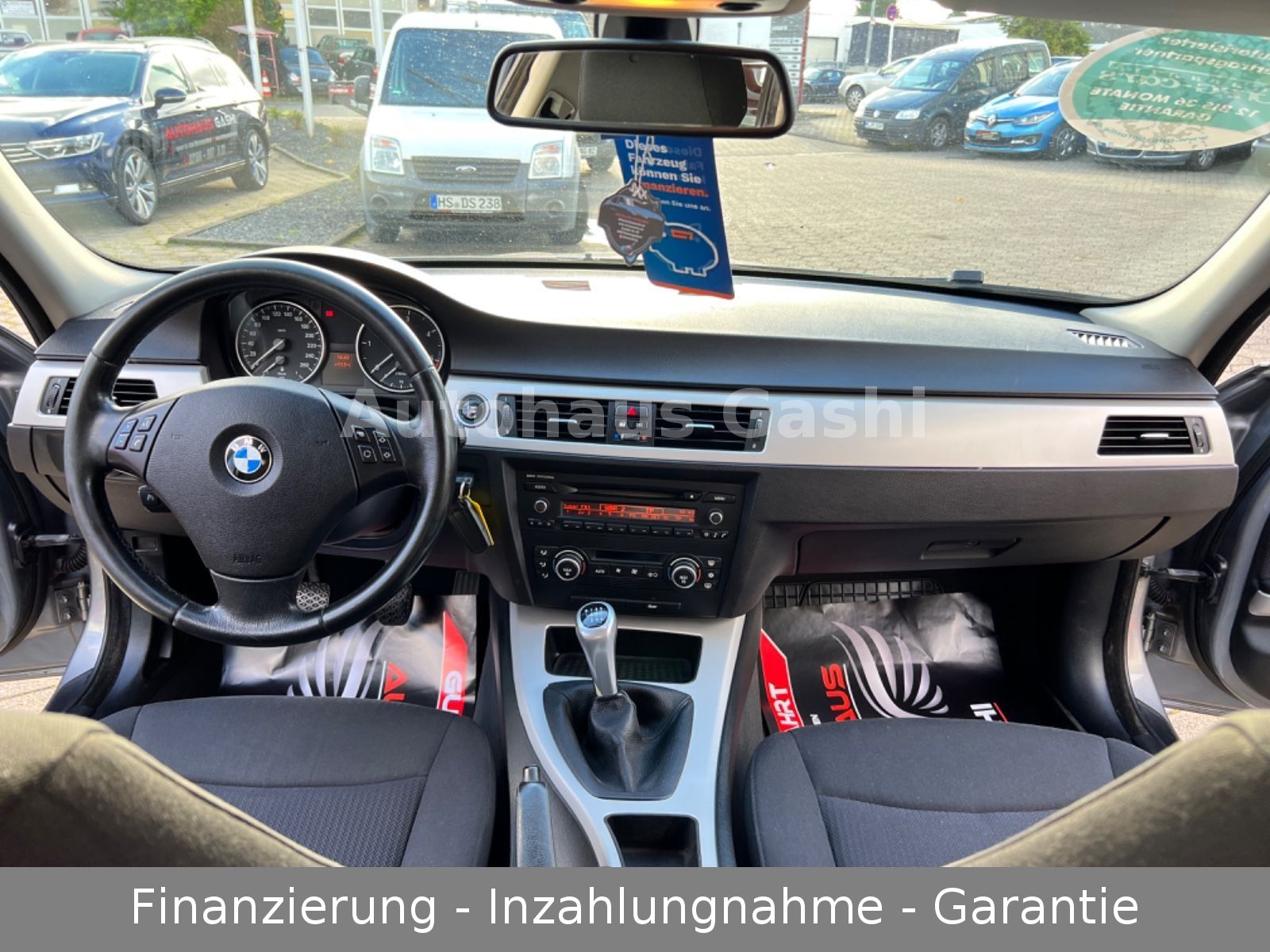 Fahrzeugabbildung BMW 320d  Touring*1.Hand*Scheckheft*Euro5*PDC*Tüv